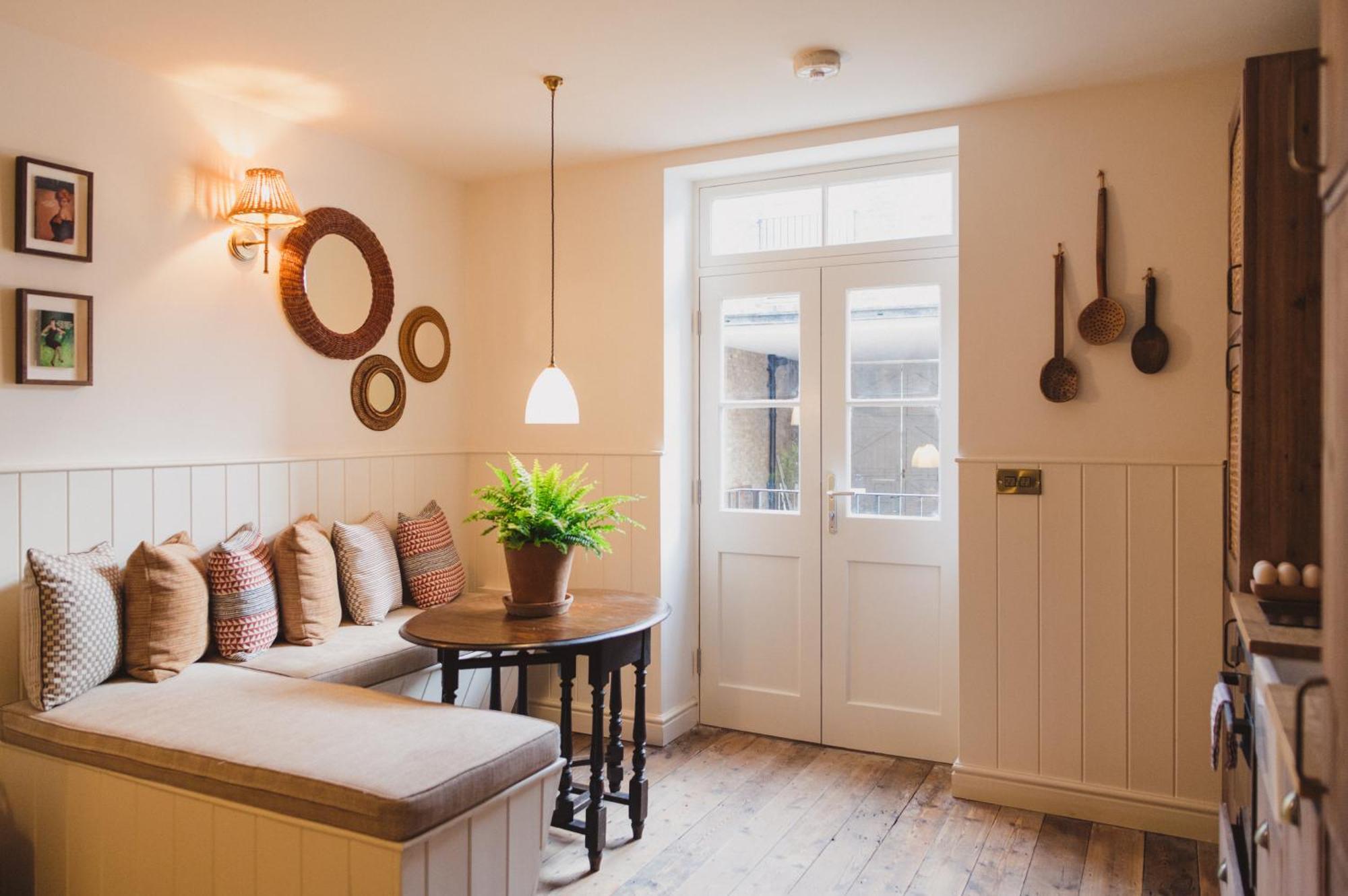 Buckingham Mews_Stone Cottage 4 บรอดสแตร์ส ภายนอก รูปภาพ